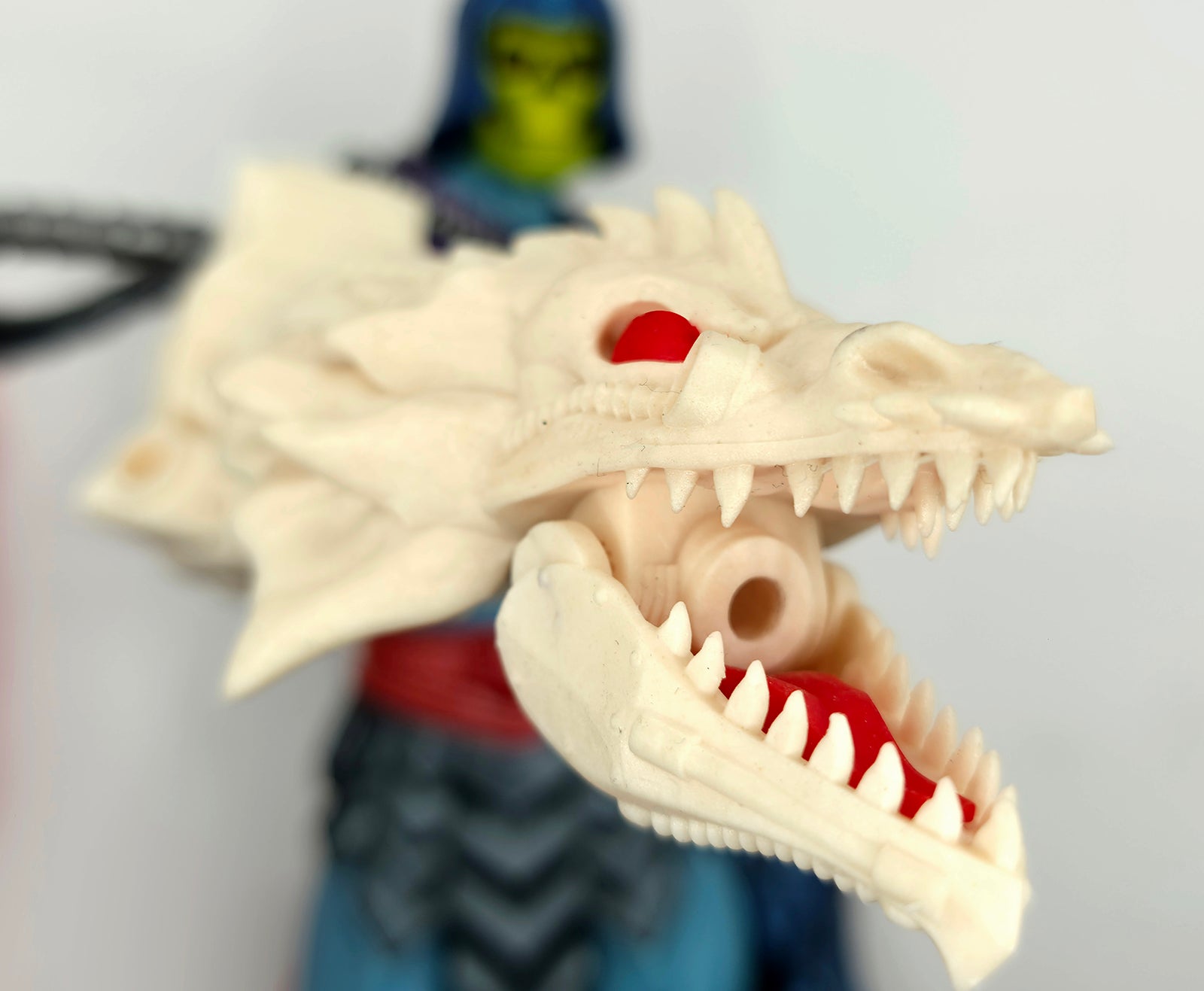 Claws of Tyranny Skeleton Lord’s Dragon Flame Blaster Accessory – Bone White || PRE-ORDER