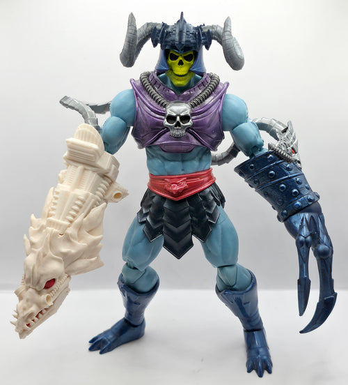 Claws of Tyranny Skeleton Lord’s Dragon Flame Blaster & Crown Accessory Set – Bone White || PRE-ORDER